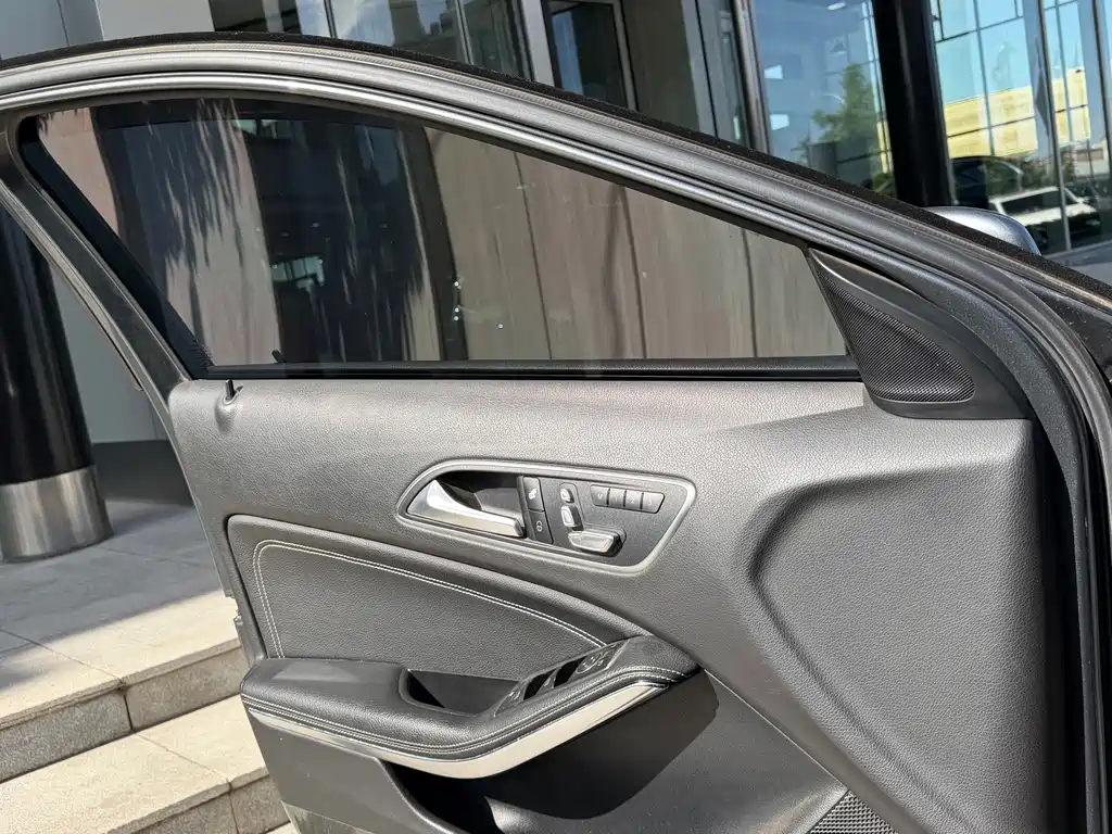 Mercedes-Benz GLA — миниатюра 11