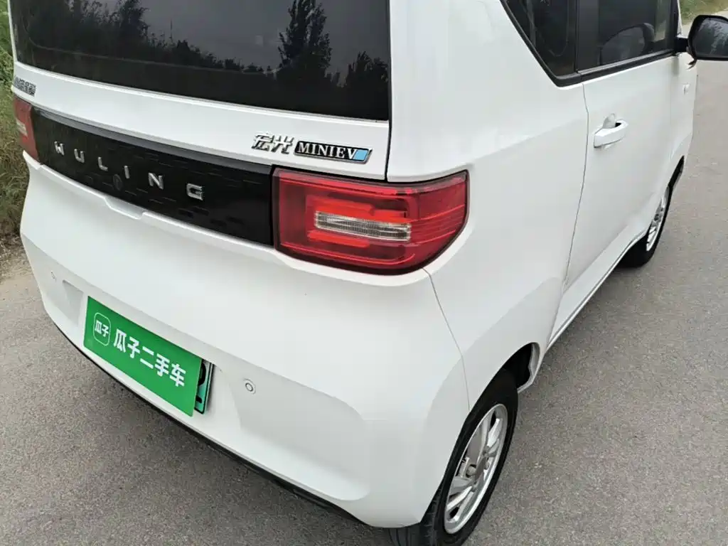 Wuling MINIEV — миниатюра 8