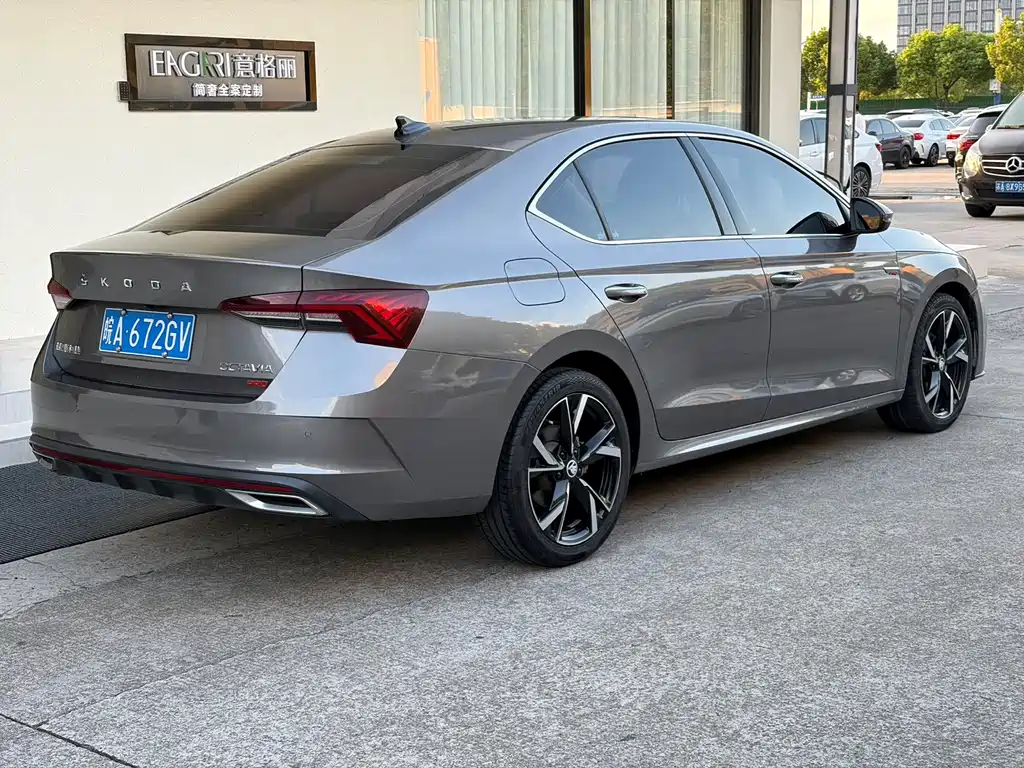 Skoda Octavia — миниатюра 5