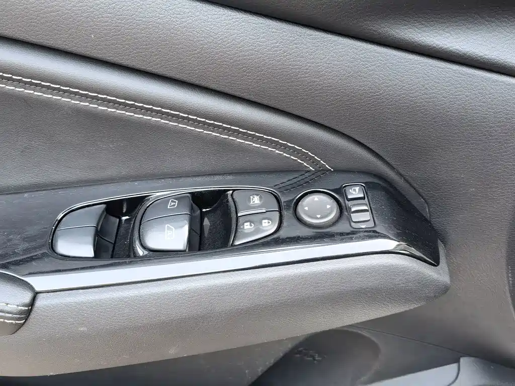 Nissan Teana — миниатюра 14