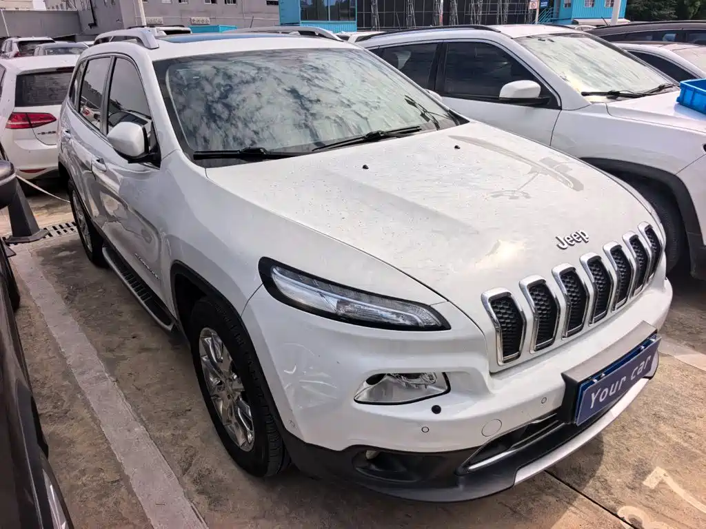 Jeep Cherokee — миниатюра 2