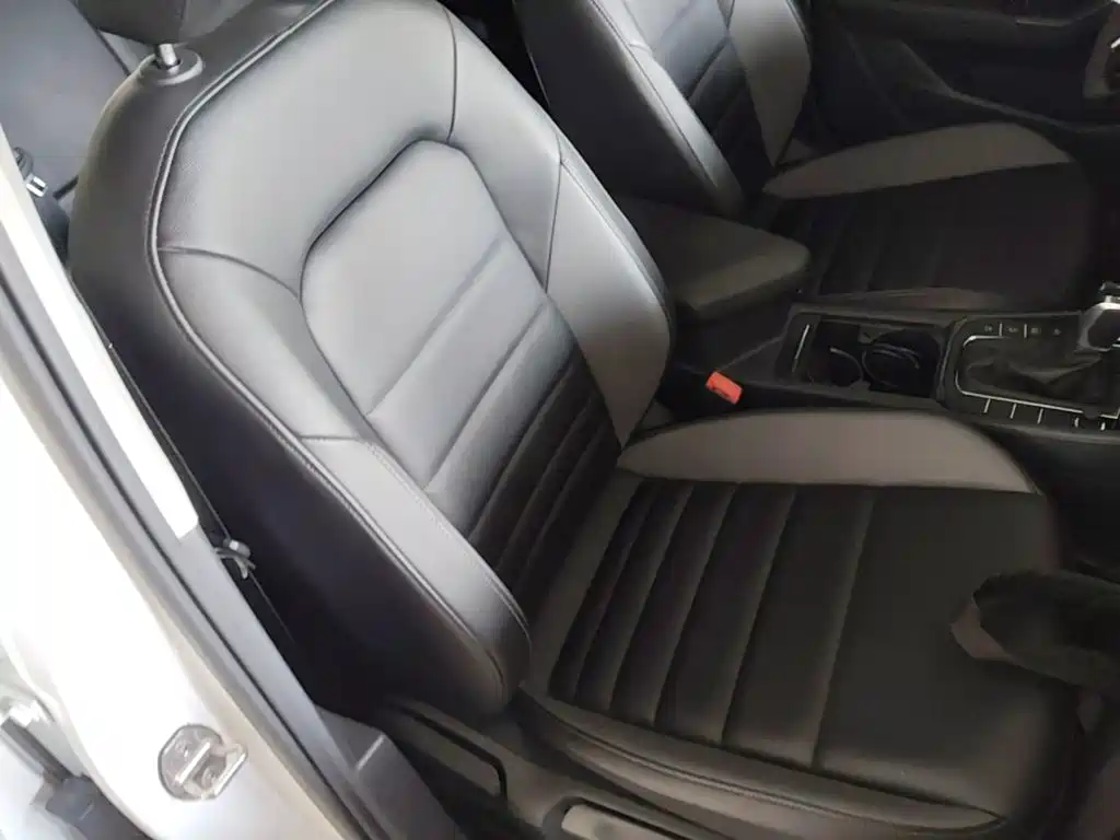 Volkswagen Sagitar — миниатюра 25