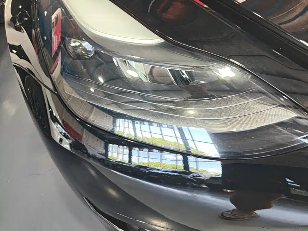 Tesla Model 3 — миниатюра 11