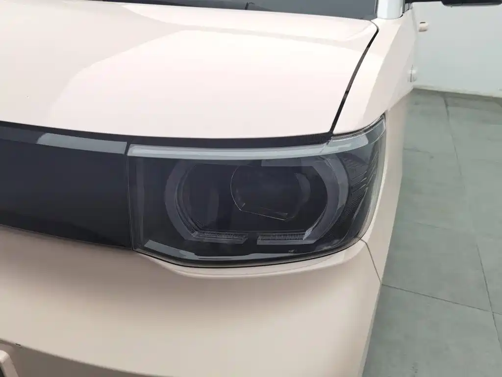 Wuling MINIEV — миниатюра 7