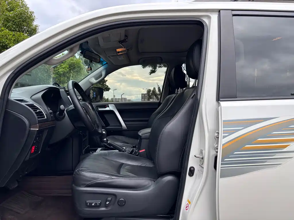 Toyota Land Cruiser Prado 2018 3.5L AT TX-L