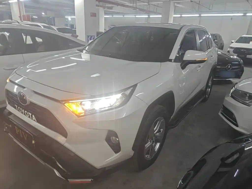 Toyota RAV4 — миниатюра 2