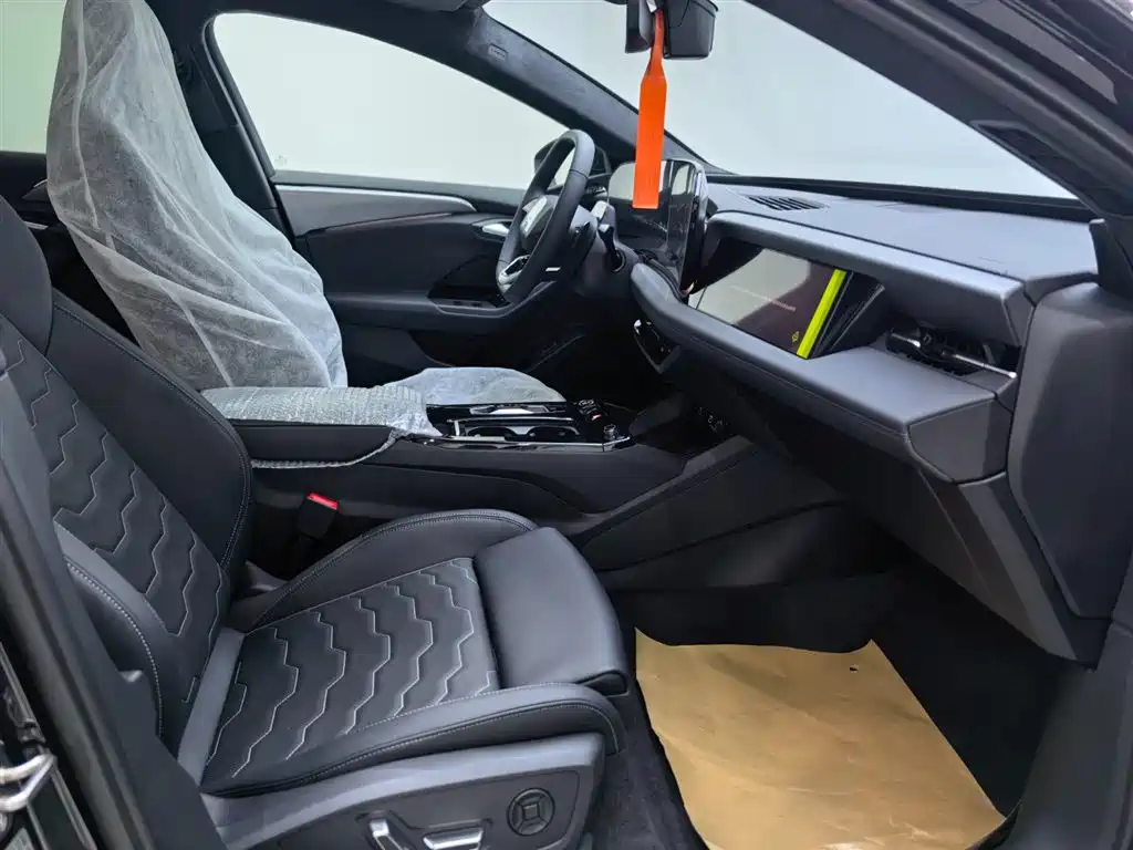 Audi A6L e-tron — миниатюра 14
