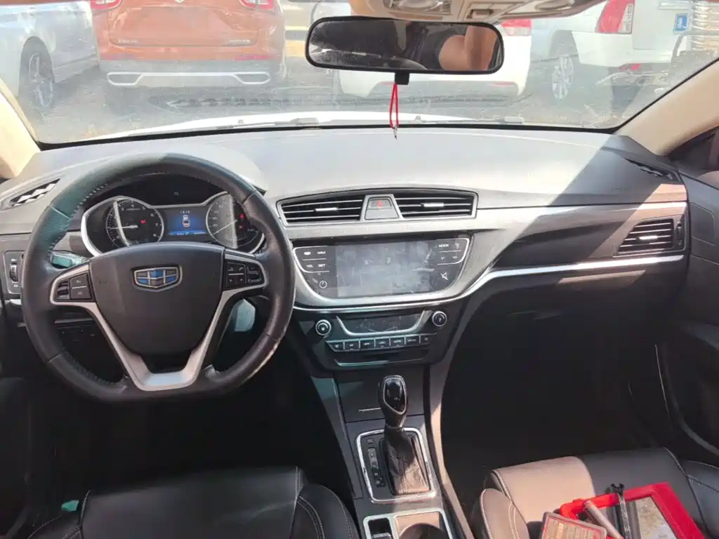 Geely Emgrand — миниатюра 10