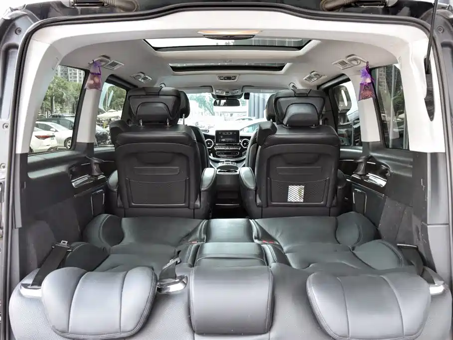 Mercedes-Benz V-Class — миниатюра 11
