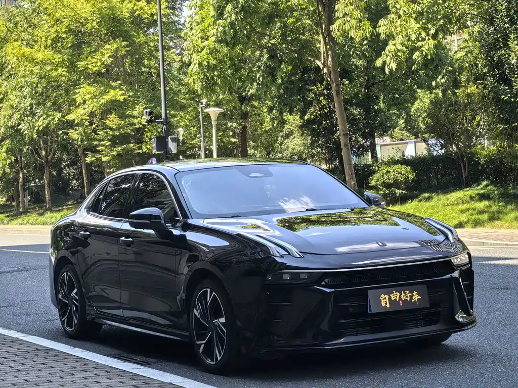 Lynk & Co 03 — миниатюра 3