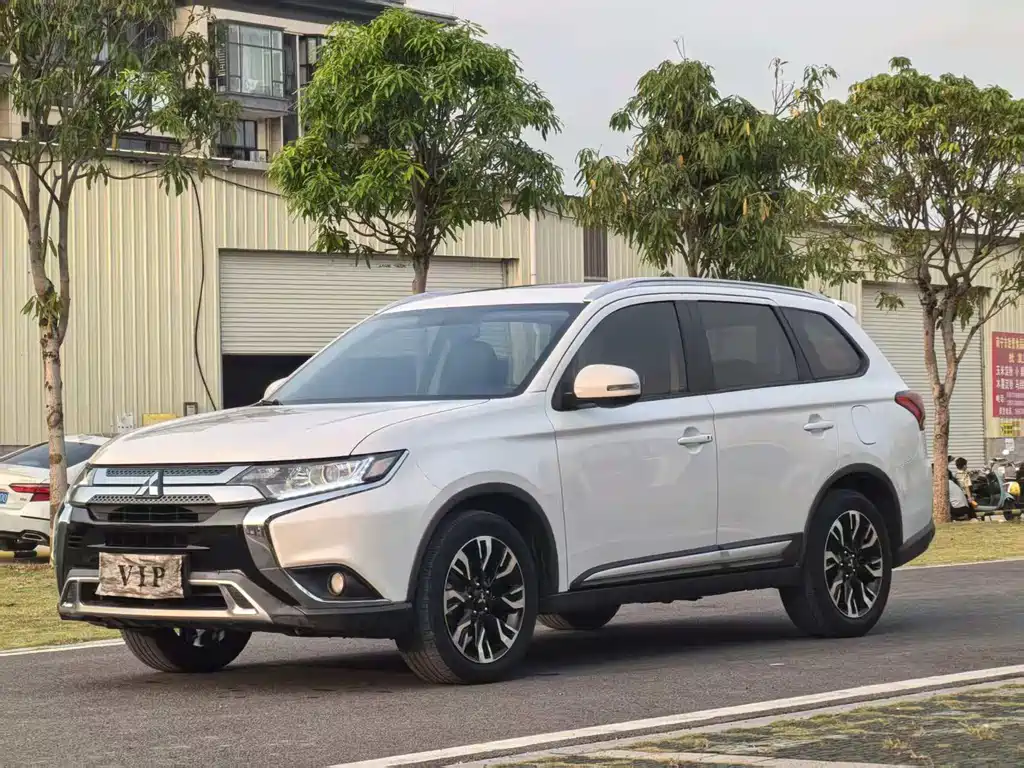 Mitsubishi Outlander 2019