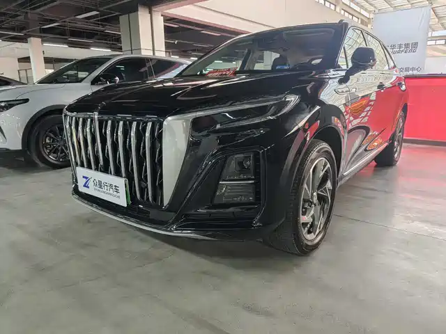 RED FLAG HONGQI HS3 PHEV 2024