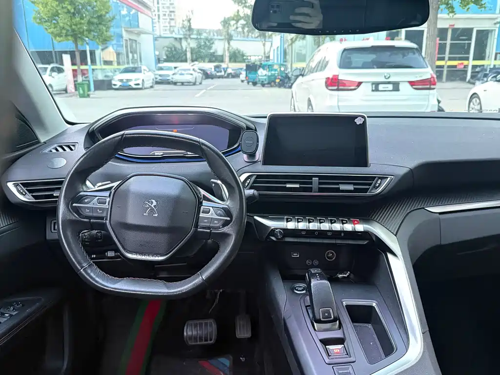 Peugeot 5008 — миниатюра 6