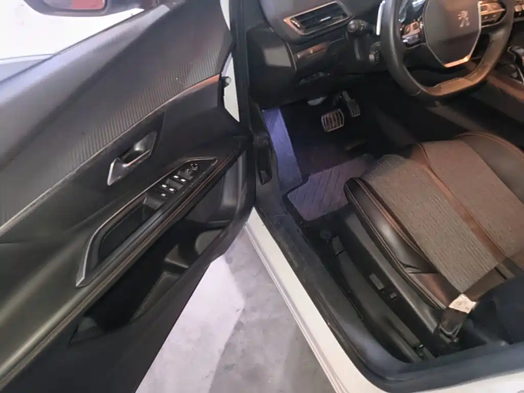 Peugeot 5008 — миниатюра 16