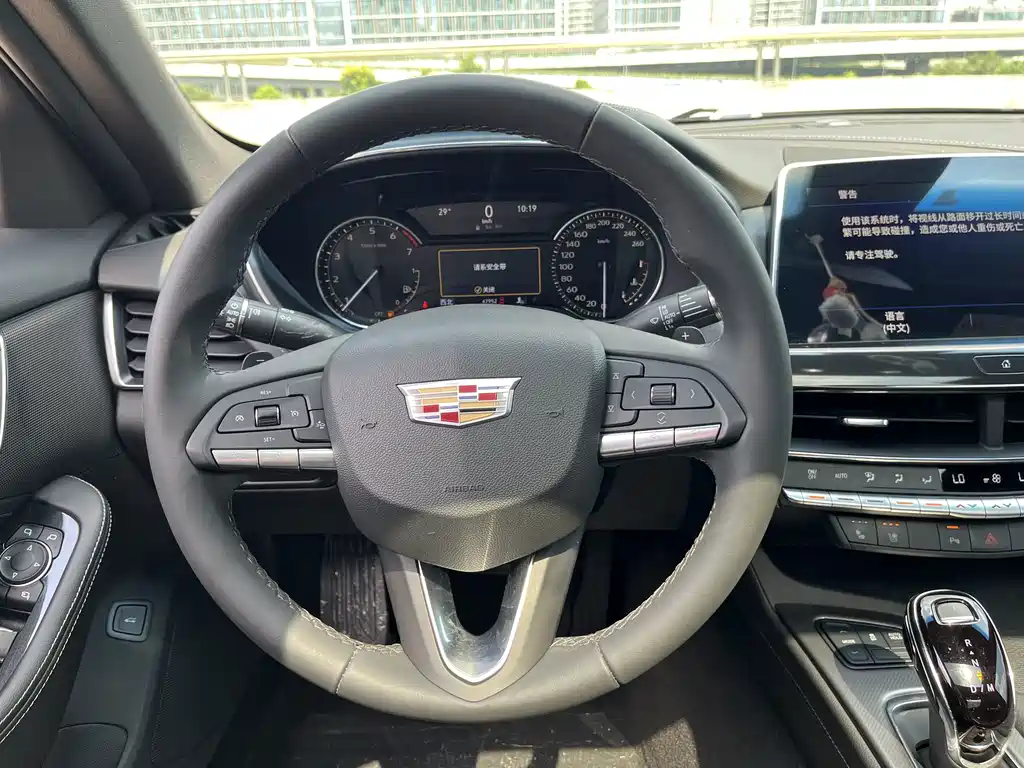 Cadillac CT5 — миниатюра 9