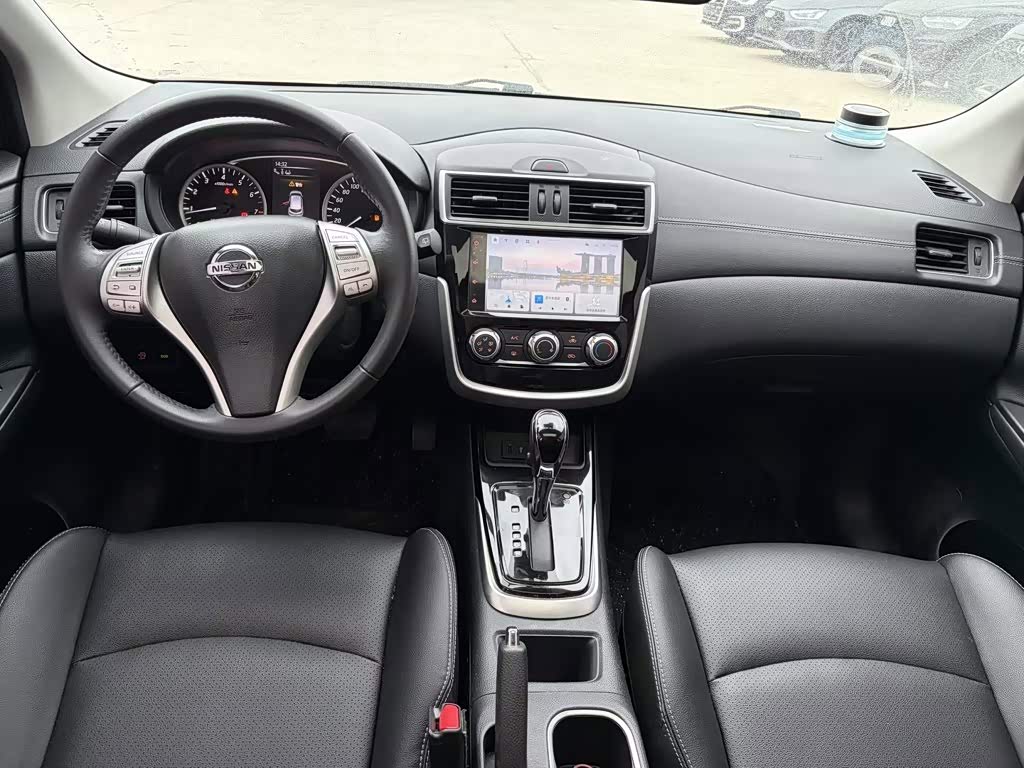 Nissan Tiida 1.6 л 2021 г. красный/фиолетовый, пробег 38000 км