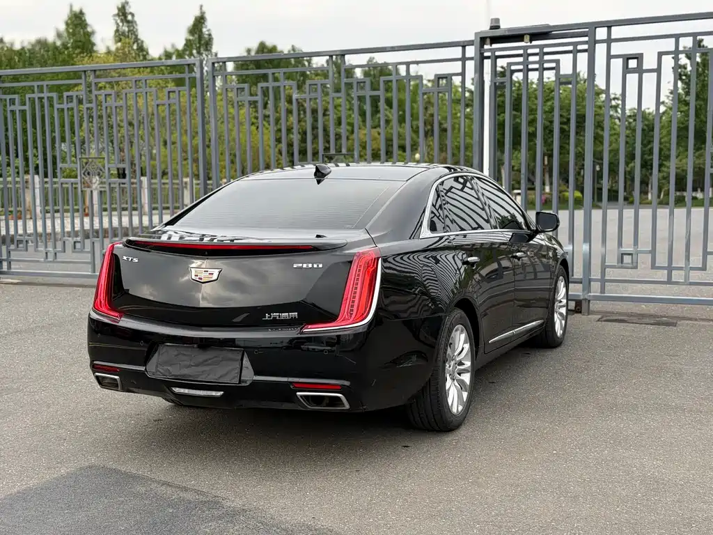 Cadillac XTS — миниатюра 12