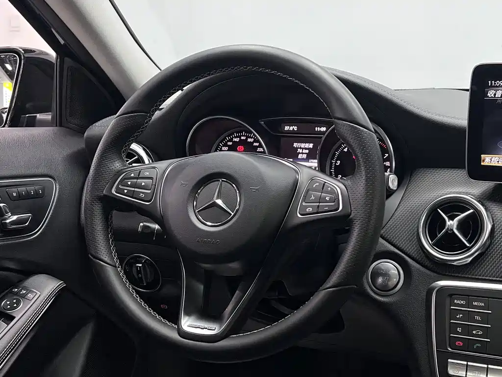 Mercedes-Benz GLA — миниатюра 14