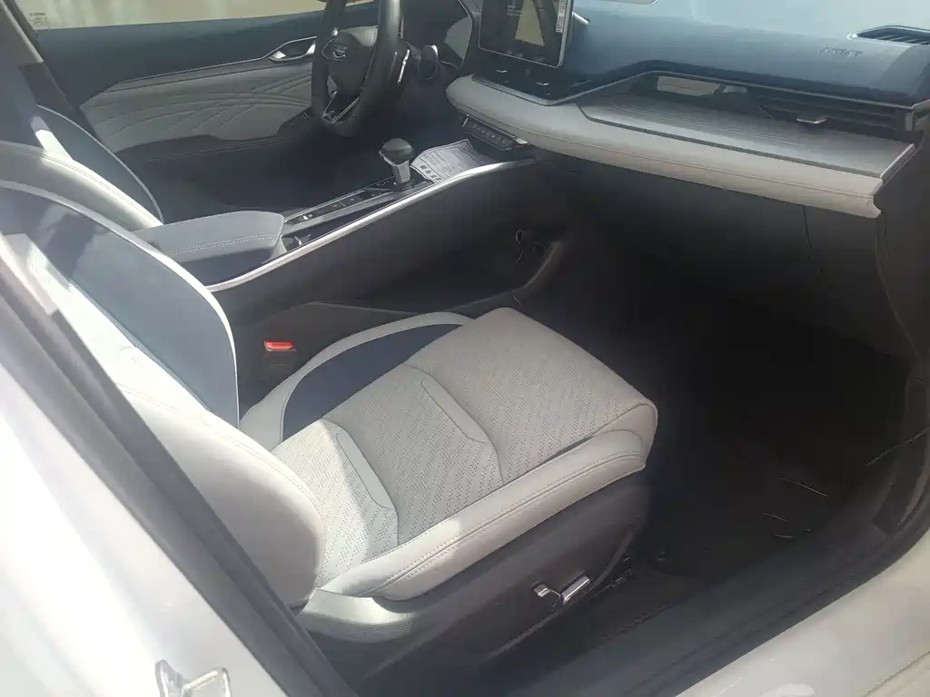 GEELY AUTOMOBILE XINGRUI