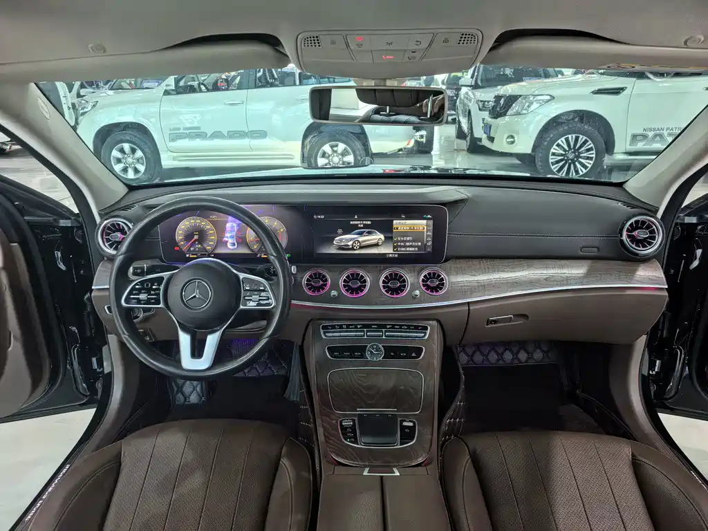 Mercedes-Benz E-Class — миниатюра 6