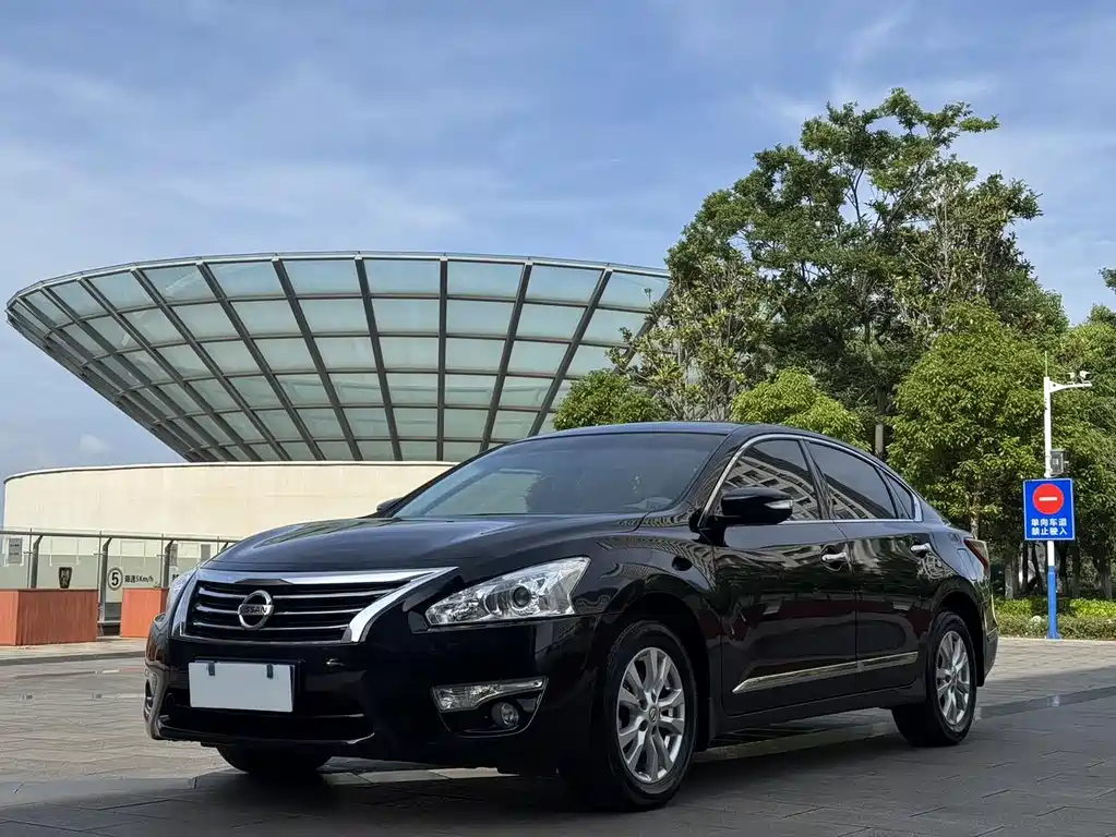 Купить Nissan Teana