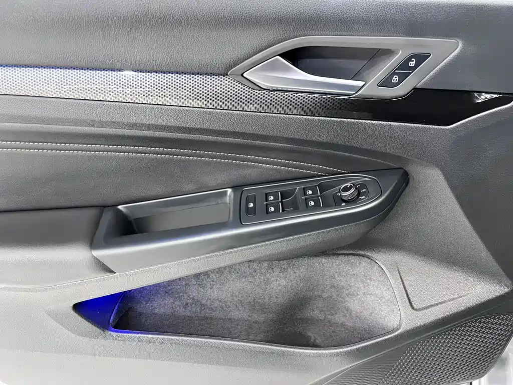 Volkswagen Golf — миниатюра 12