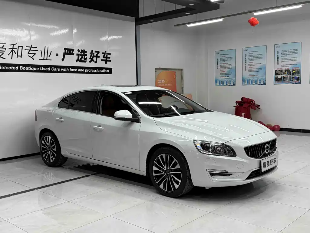 Volvo S60 — миниатюра 2