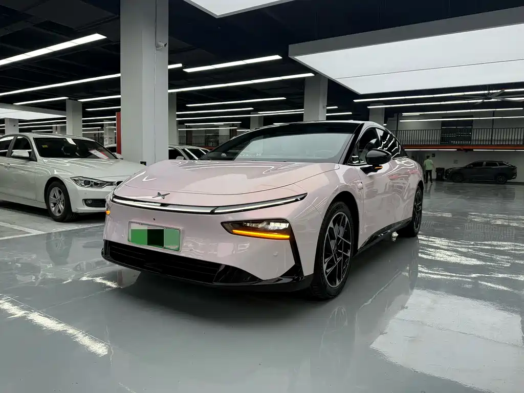 XPeng P7+