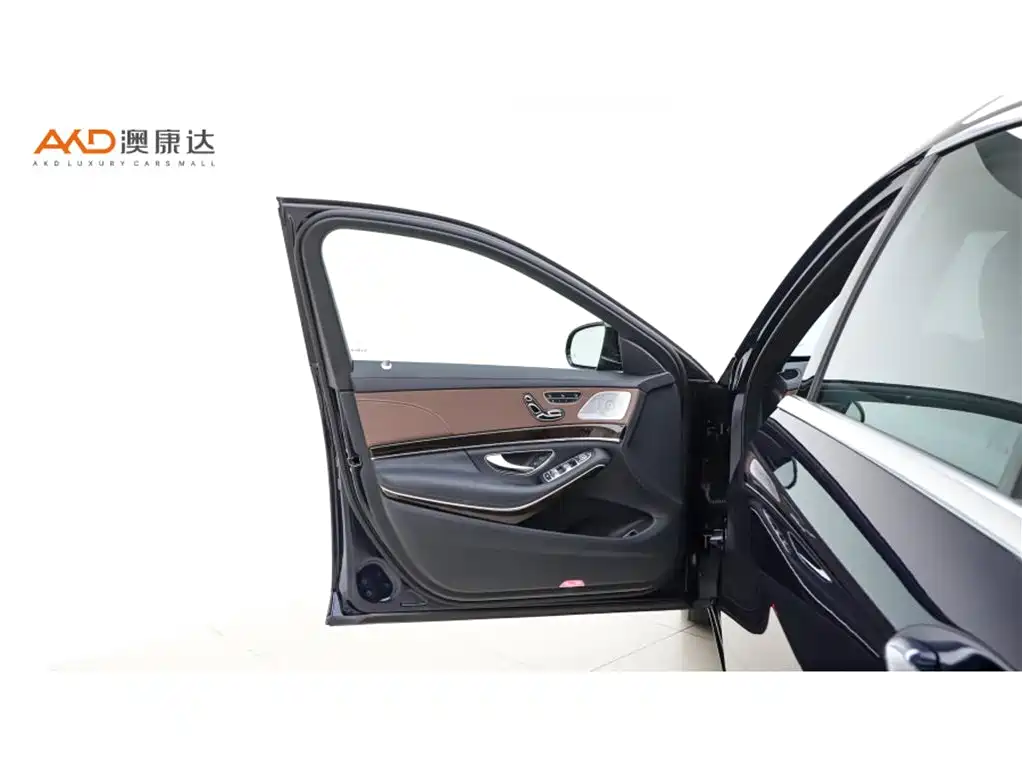 Mercedes-Benz S-Class — миниатюра 10