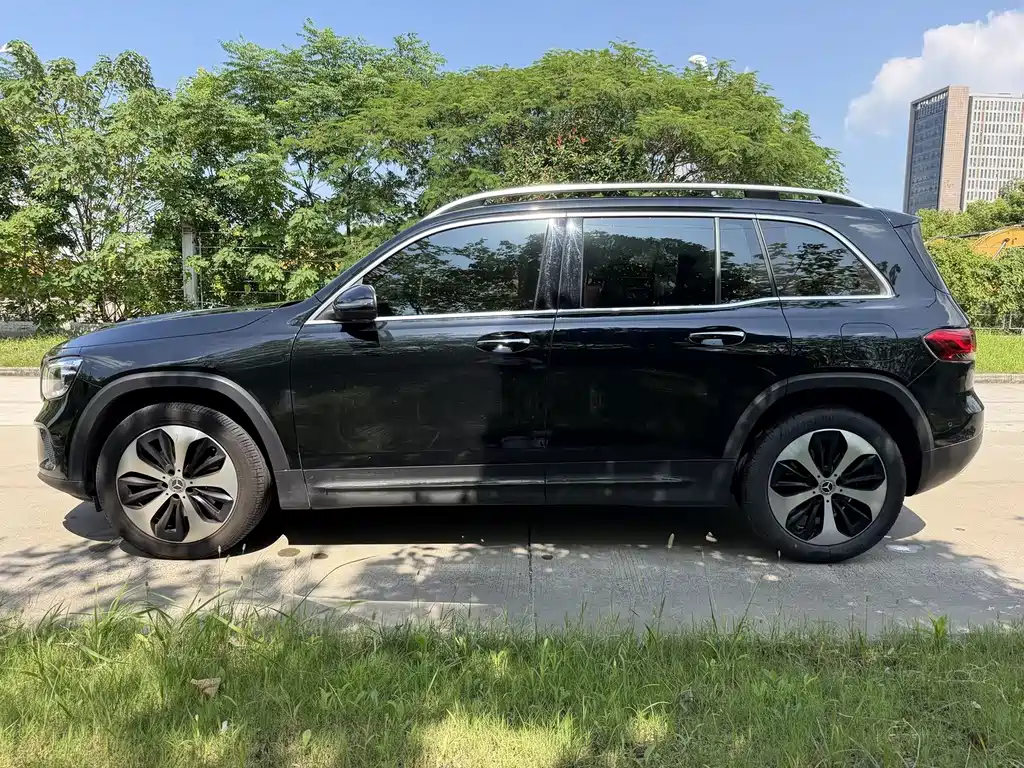Mercedes-Benz GLB — миниатюра 2