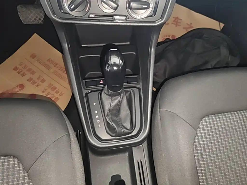 Volkswagen Santana — миниатюра 14