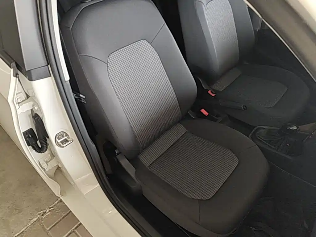Volkswagen Santana — миниатюра 25