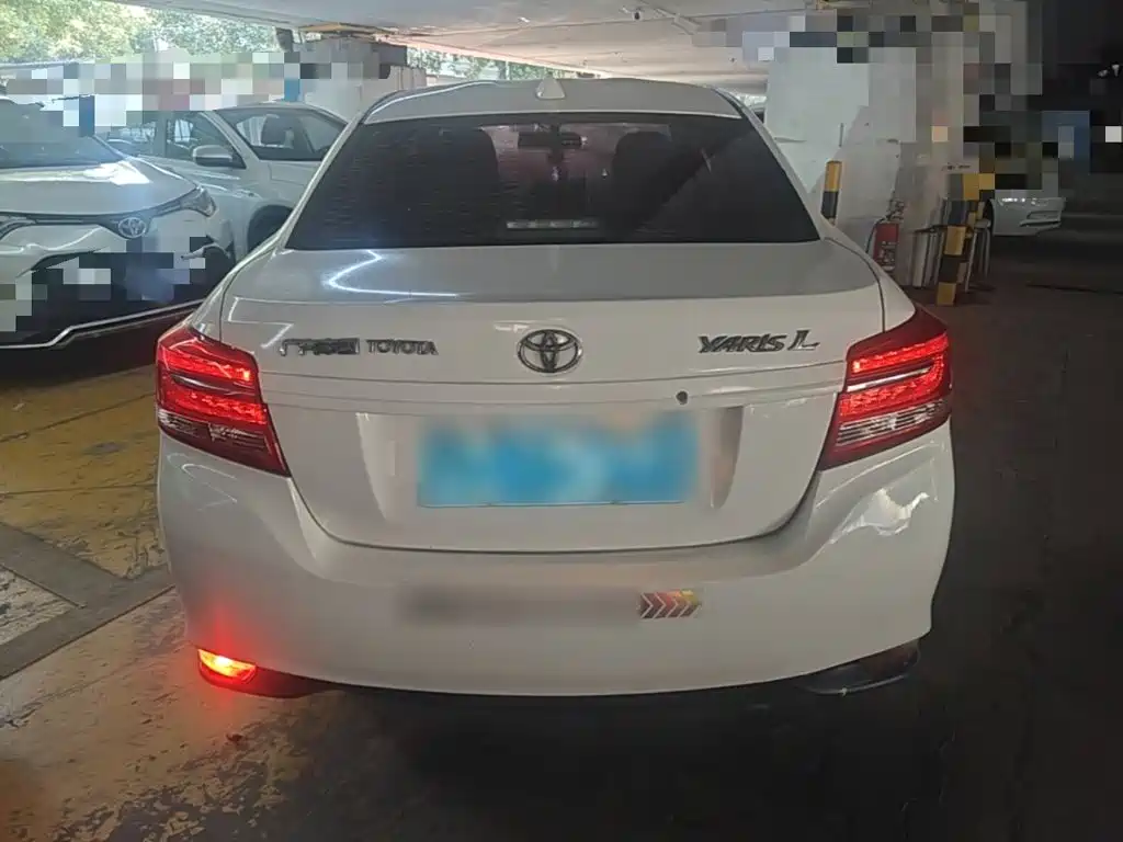 Toyota Yaris L — миниатюра 6