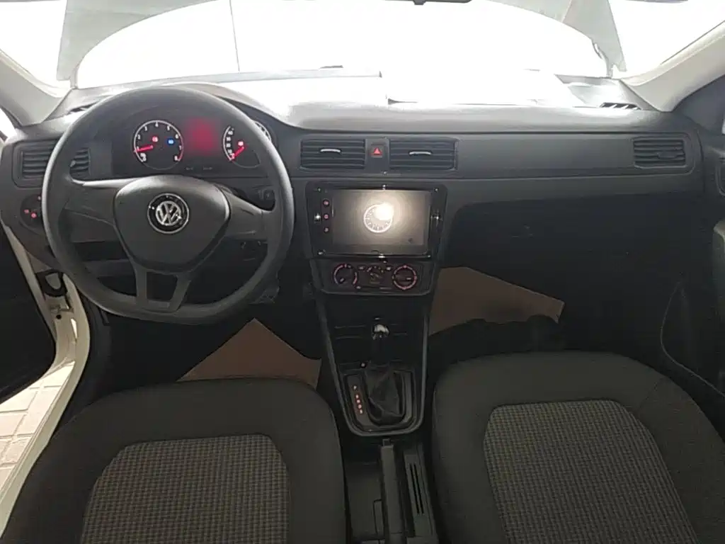 Volkswagen Santana — миниатюра 10