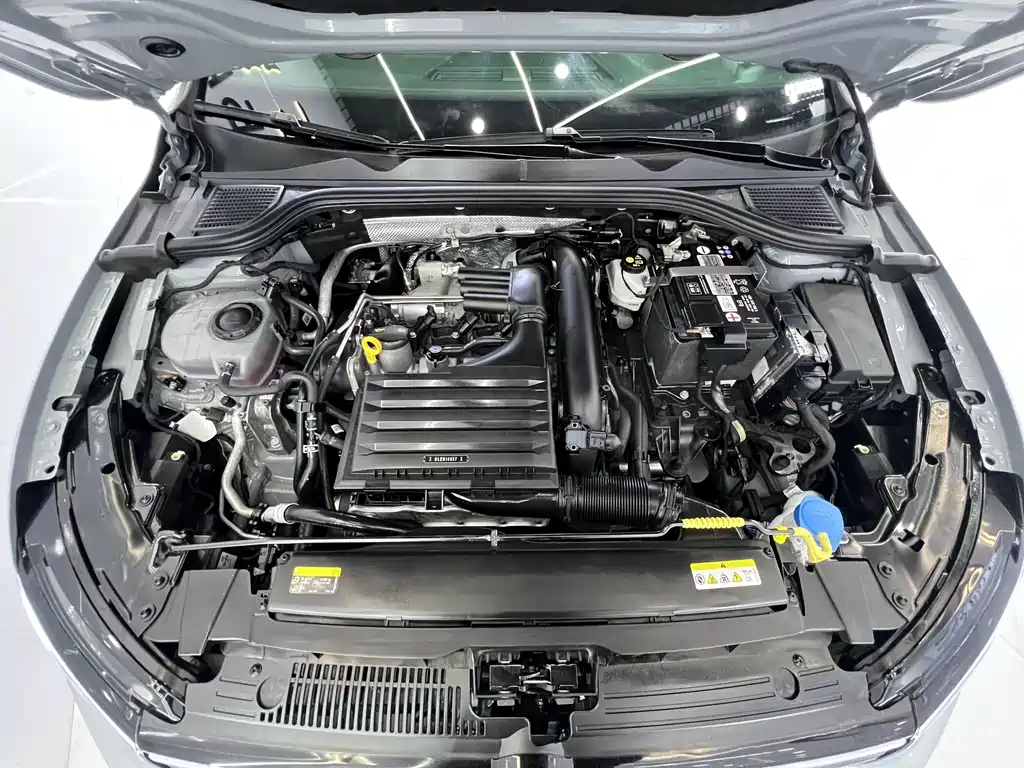 Volkswagen Golf — миниатюра 20