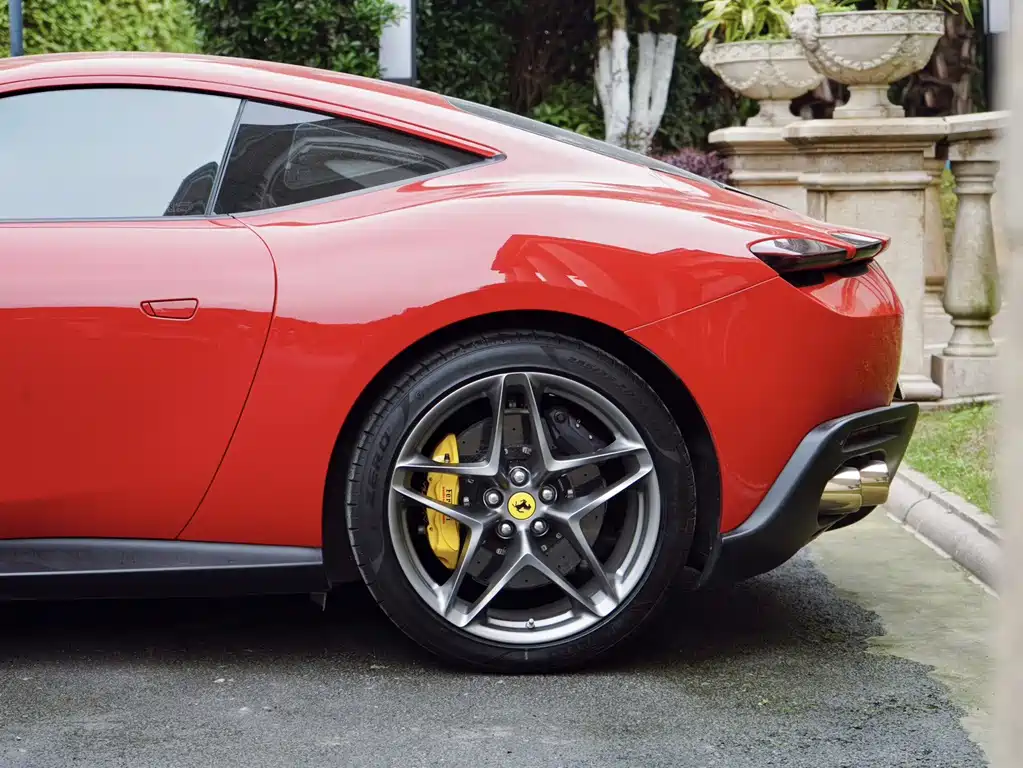 Ferrari Roma — миниатюра 9