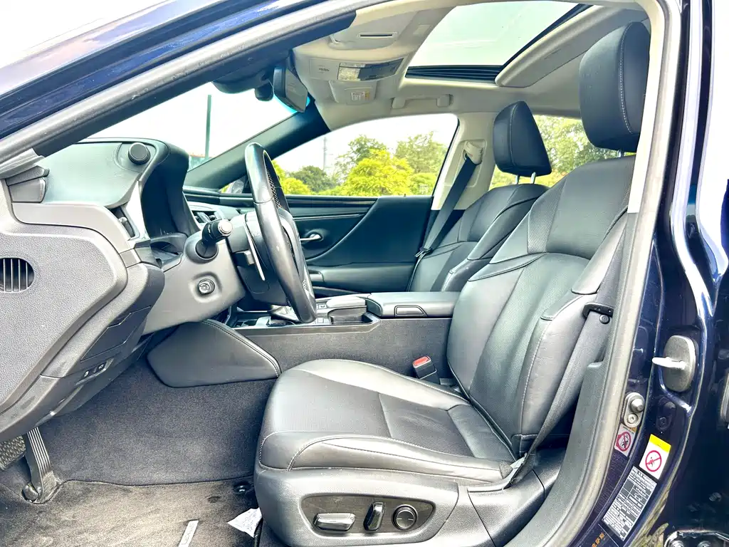 Lexus ES — миниатюра 12