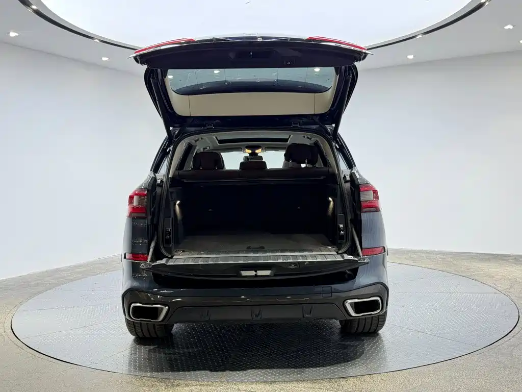 BMW X5 (Import) — миниатюра 9