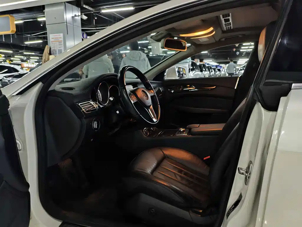 Mercedes-Benz CLS — миниатюра 9
