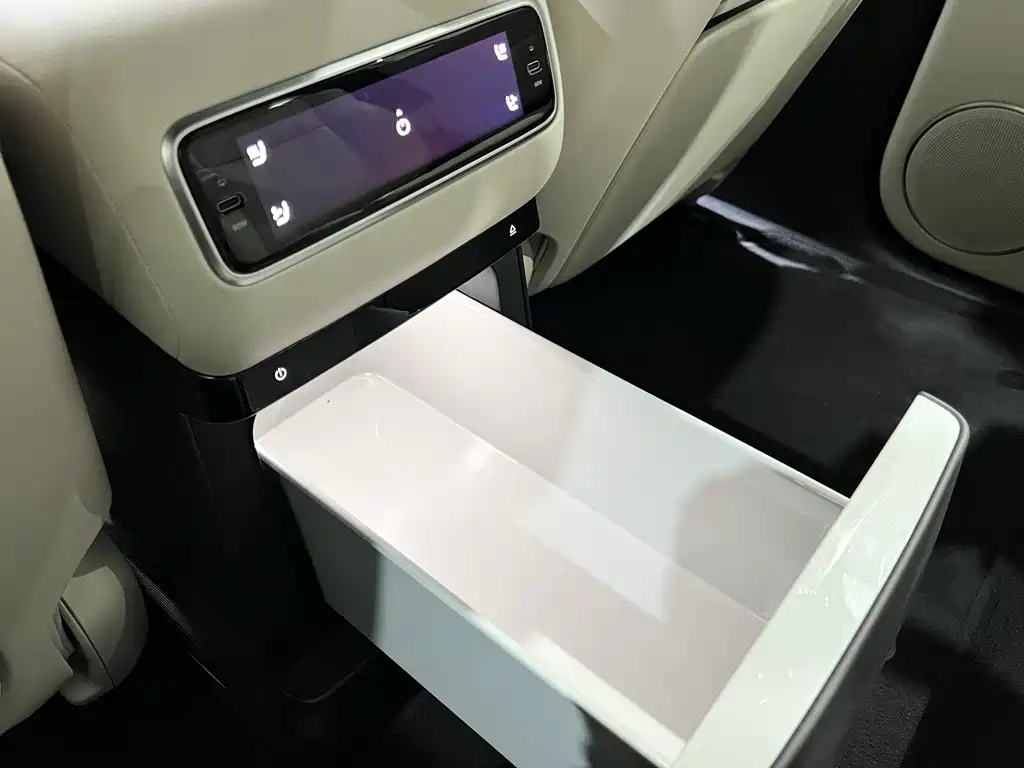 Li Auto Li L9 — миниатюра 21