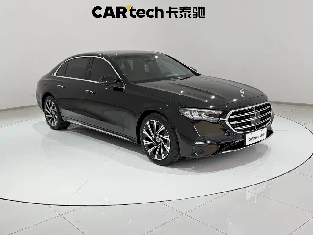 Mercedes-Benz E-Class — миниатюра 2