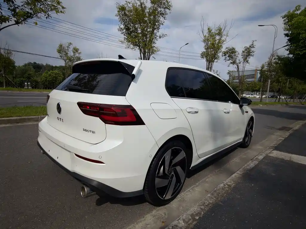 Volkswagen Golf GTI — миниатюра 5