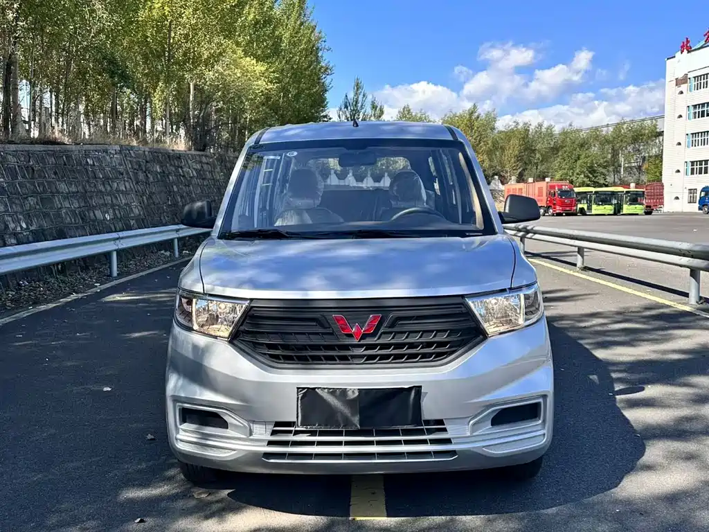 Wuling V 2022 1.5L LAR