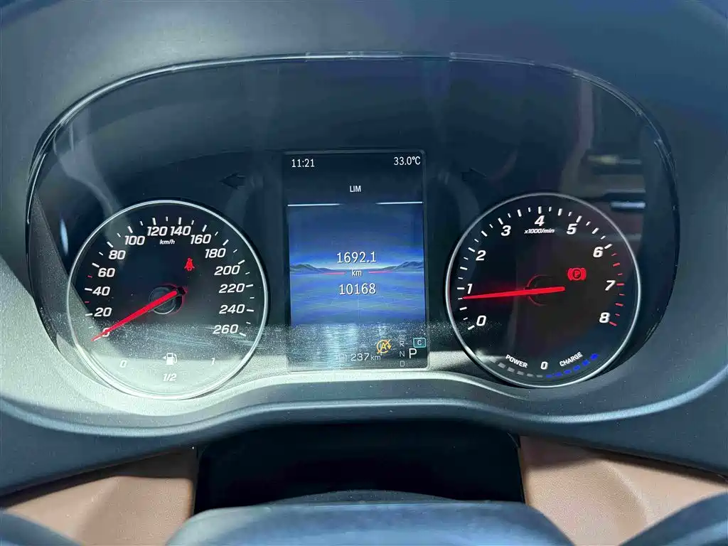 Mercedes-Benz Vito 2024 2.0T Elite 7 мест