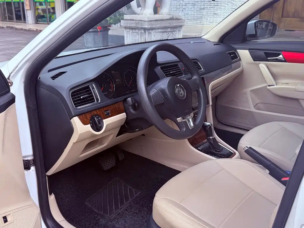 Volkswagen Lavida — миниатюра 9