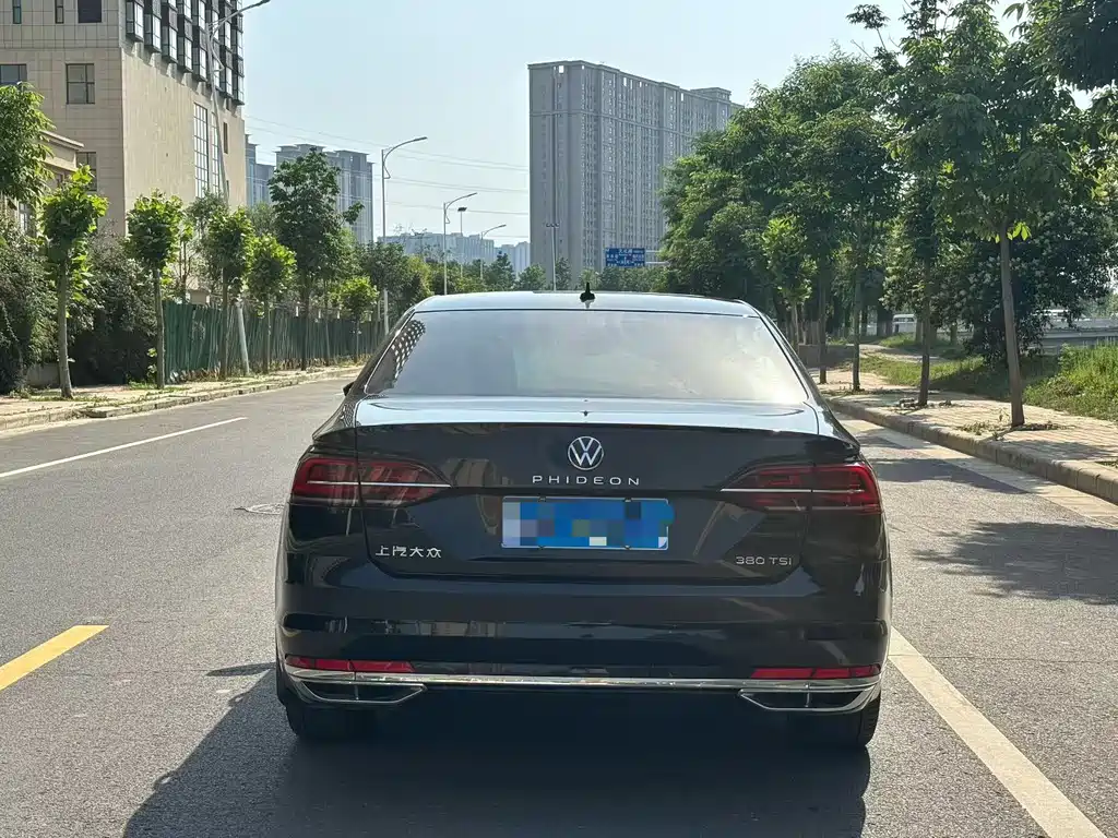Volkswagen Phideon — миниатюра 8
