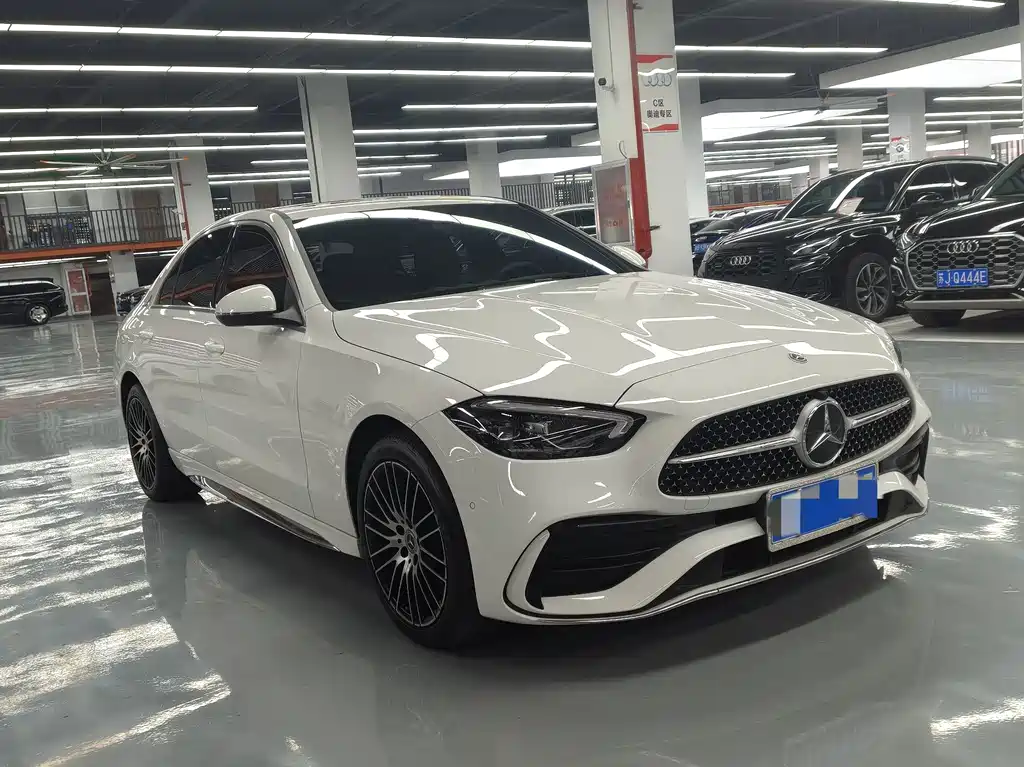 Mercedes-Benz C-Class — миниатюра 3