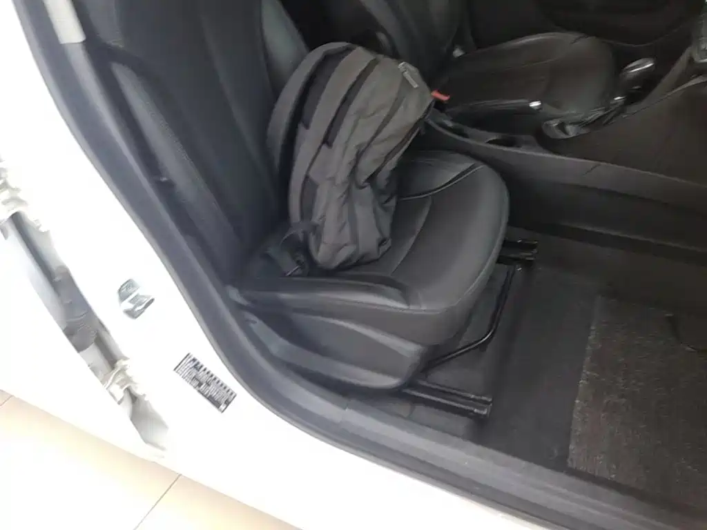 Buick Excelle — миниатюра 25