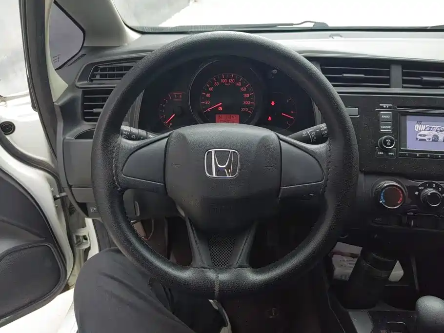 Honda Fit — миниатюра 15