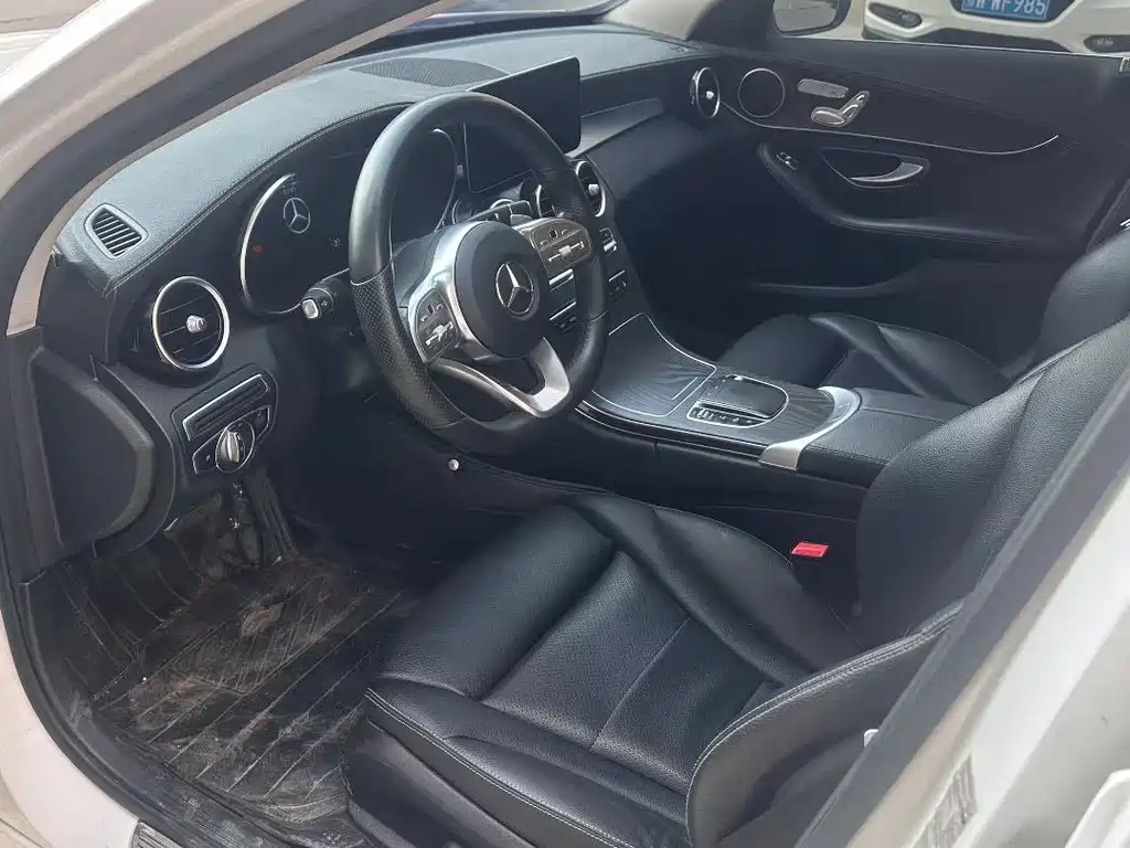 Mercedes-Benz C-Class — миниатюра 2